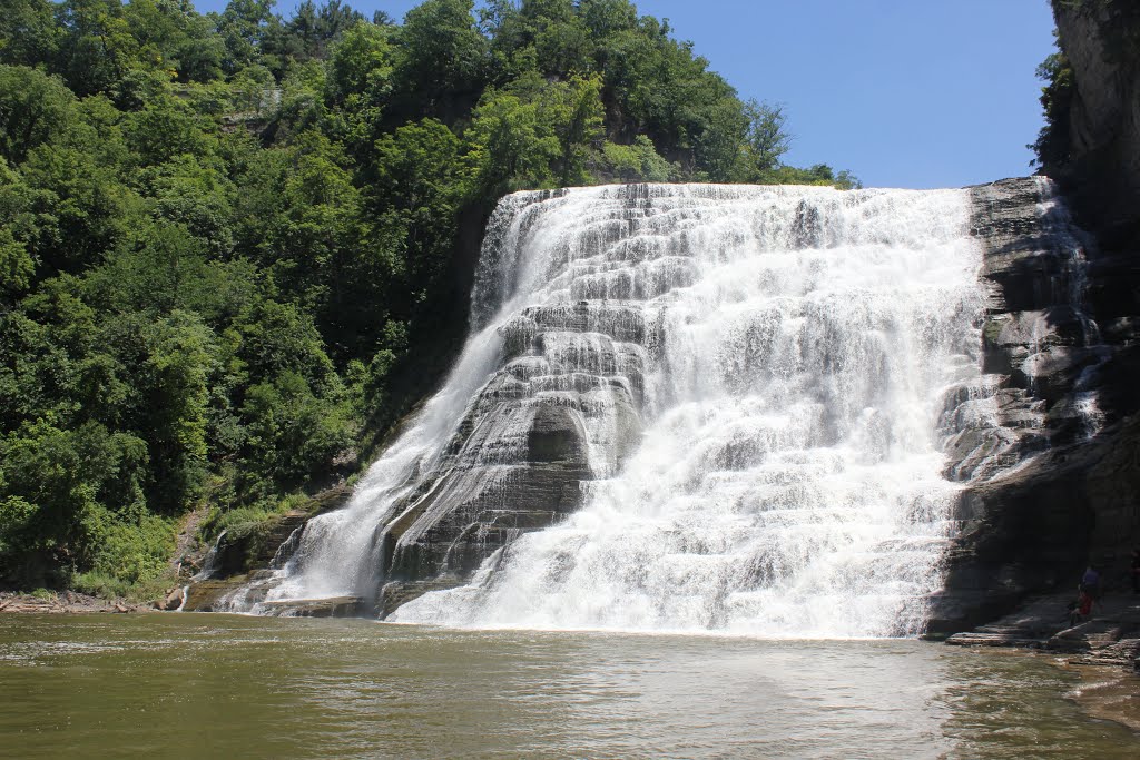 Ithaca Falls by jacrabit