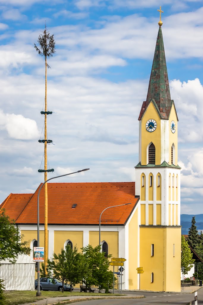 Kirche St. Michael in Zinzenzell by moatlspeed