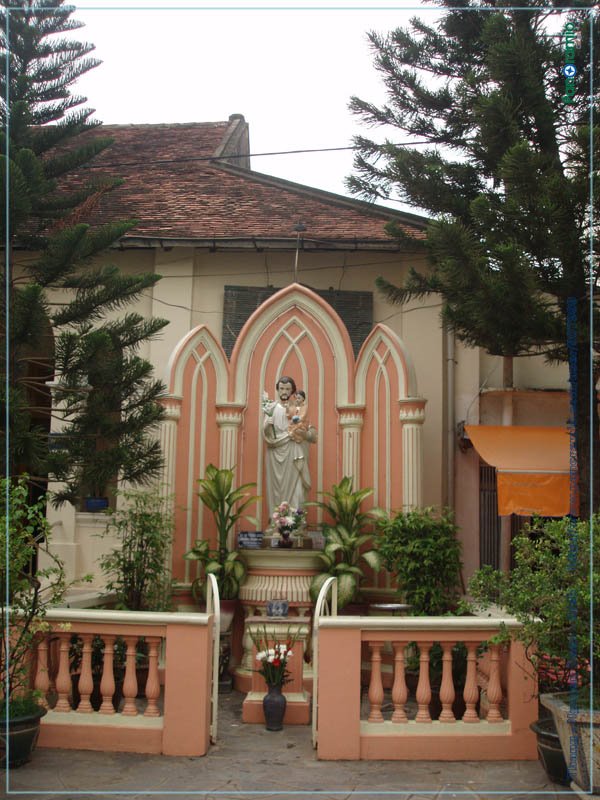 Nhà thờ - Chợ Quán - Church by Vietnam - Paracels