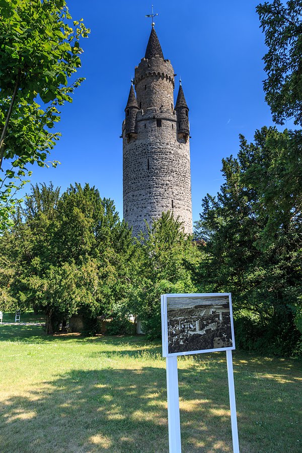 Friedberg, Germany (by ey8mm.com) by Nodir_Tursun-Zade