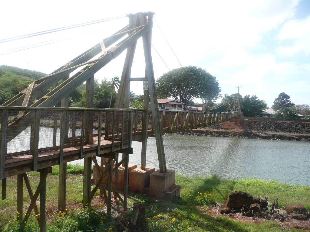 Hanapepe swinging bridge by Menehune280