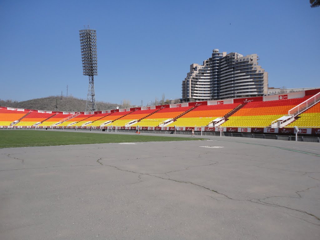 Great Hrazdan Stadium by gorgorgorian