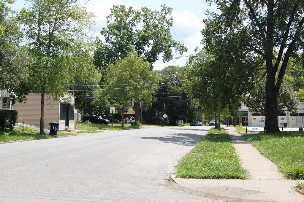 Oakdale Avenue at Regent - Cincinnati, Ohio by Box2565