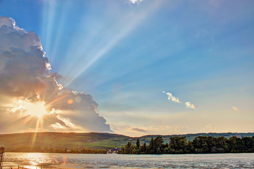 Sunset at Bingen am Rhein, Campingplatz Hindenburgbrucke by Lars Koenders