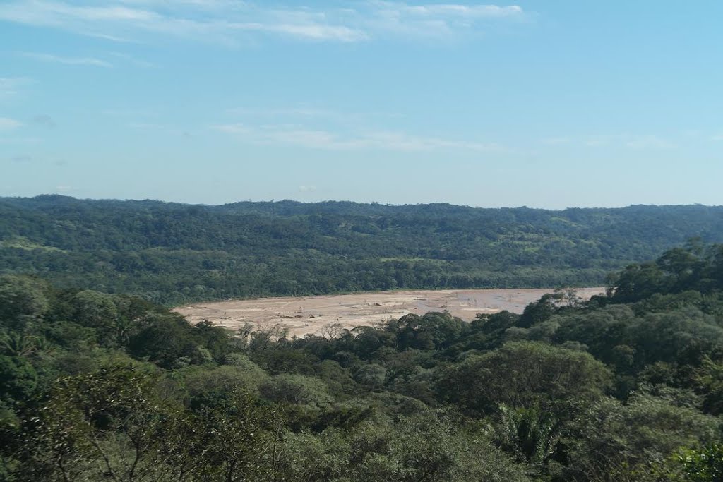 El río Piraí y la vegetación autóctona by José Pedro Martínez