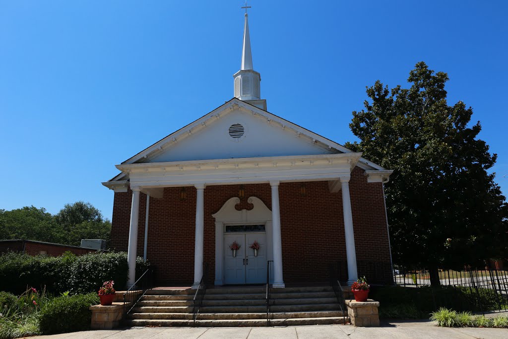 Stone Mountain Village First Baptist Church by bryanf