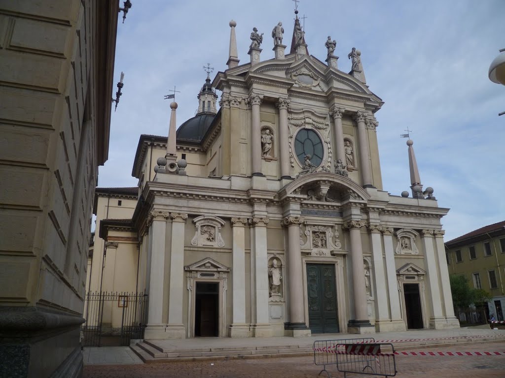 Busto Arsizio (VA) -Basilica di San Giovanni Battista by leochiodojeans