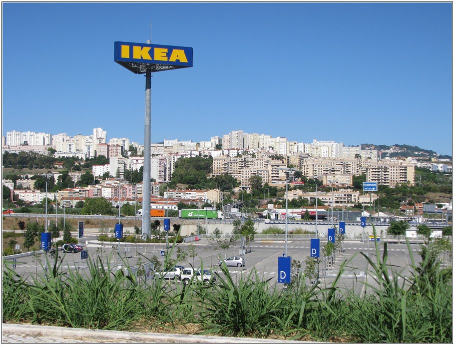 IKEA e Santo António dos Cavaleiros by Barragon