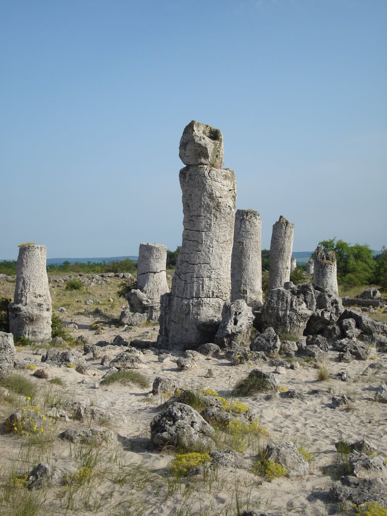 Pobiti Kamani by Petar Sabev