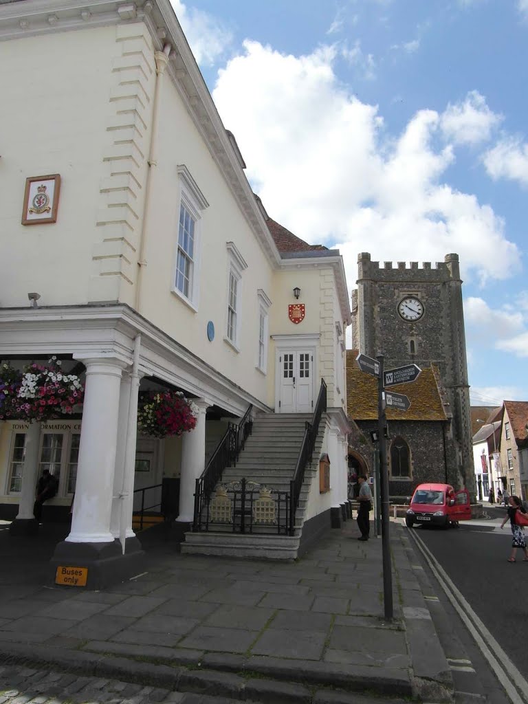 Wallingford Town Hall and St Mary-le-More church by asumtown