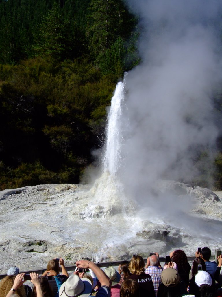 2008.03.16 - Lady Knox Geyser - 6. Getting There by David R Williams