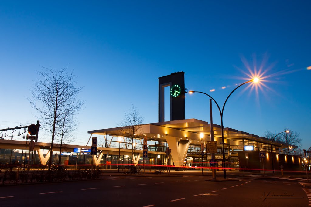 Centraal station Almelo by Vredeveld