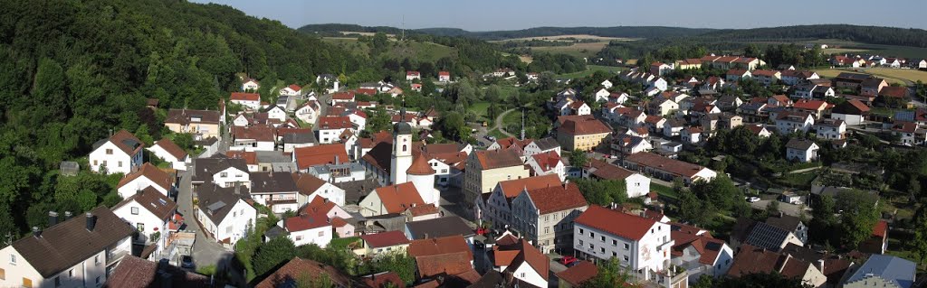 Altmannstein Blick von der Burg auf den Ort by hubi1802