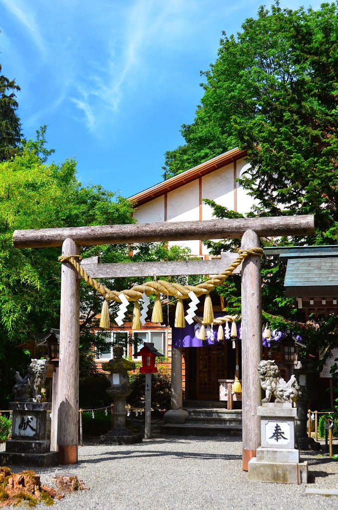 Tsubaki Kanagara Shinto Shrine in Granite Falls, WA by Lin@Bates