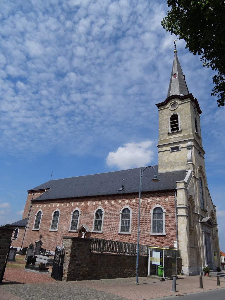 Sint-Georgiuskerk Jeuk by Pascal Van Acker