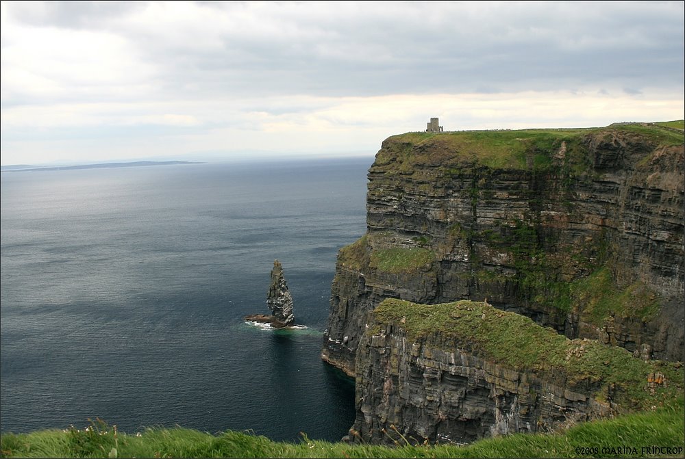 Cliffs of Moher - Blick auf den O'Brien's Tower by Marina Frintrop