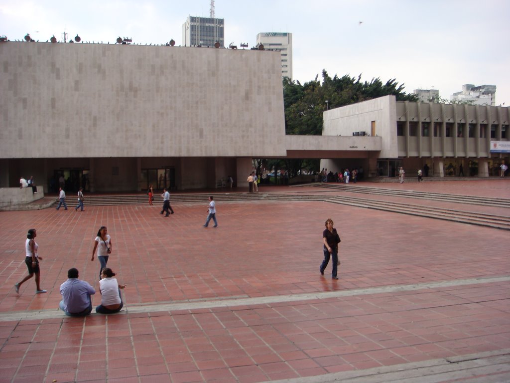 PLAZOLETA DE CAM by carlos alberto arang…