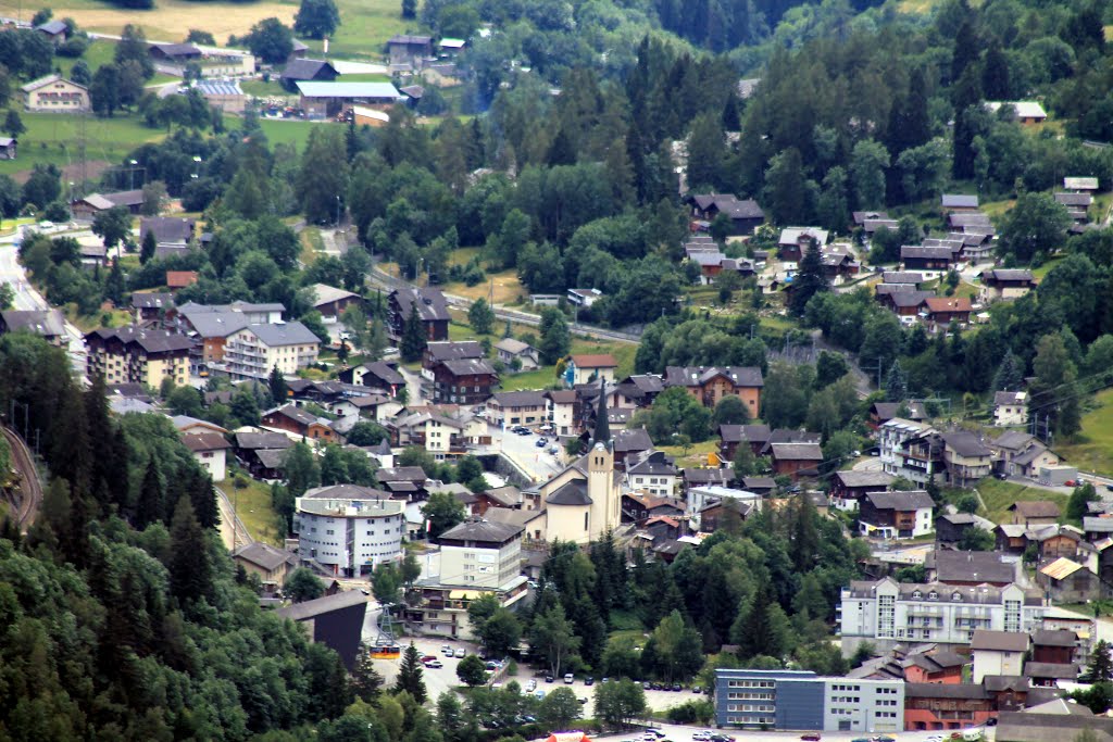 Fiesch - Vue aérienne by Charly-G. Arbellay