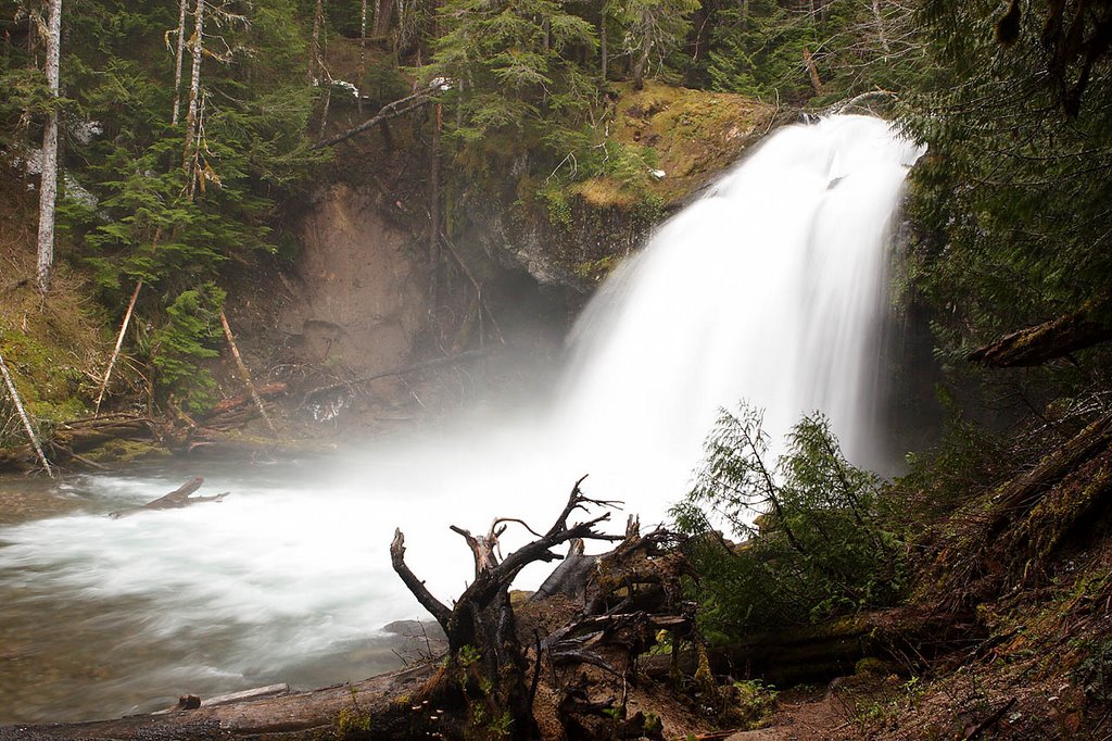 Iron Creek Falls [Heavy Flow] by Kris Minnear