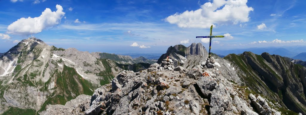 Vom Wildhauser Schafberg aus: Säntis und Altmann by topweg.ch