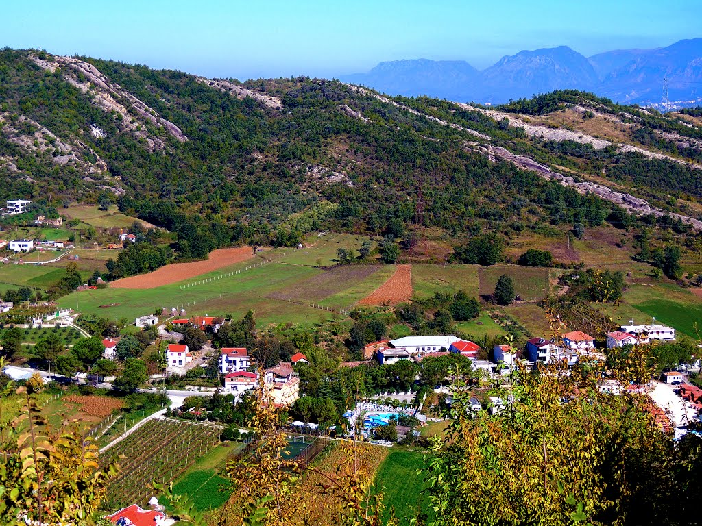 Shqipëria: Petrelë... by Sofjan Kotorri