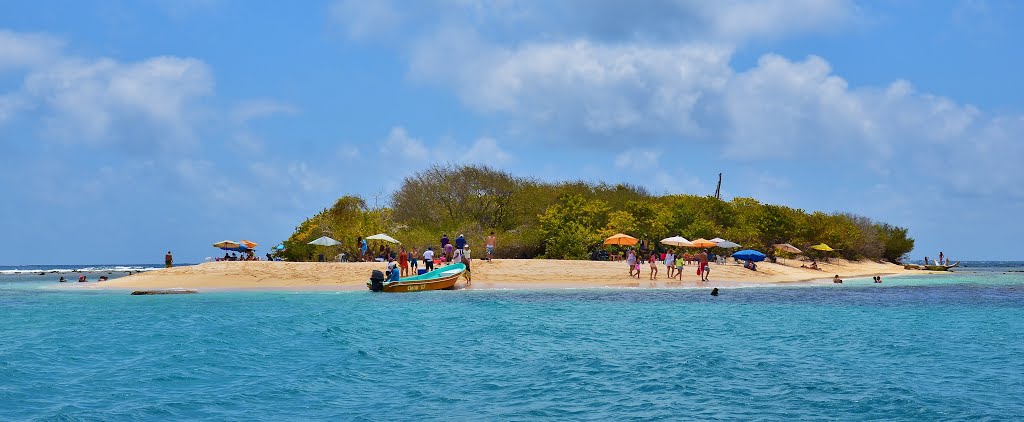 Toma desde Cayo Peraza Morrocoy estado Falcón Venezuela by Joao Abel Goncalves