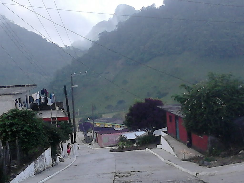 Camino al Campo y Kinder by Heber Jehu