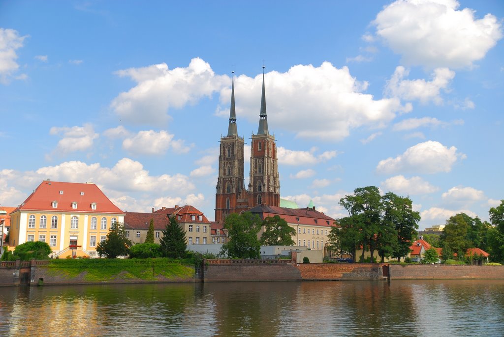 Wrocław Cathedral by Maciej Krysmann