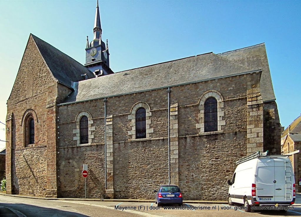 Historisch centrum Mayenne (F) - Sint Maarten kerk| door www.microtoerisme.nl voor gratis stadswandelingen by InZicht