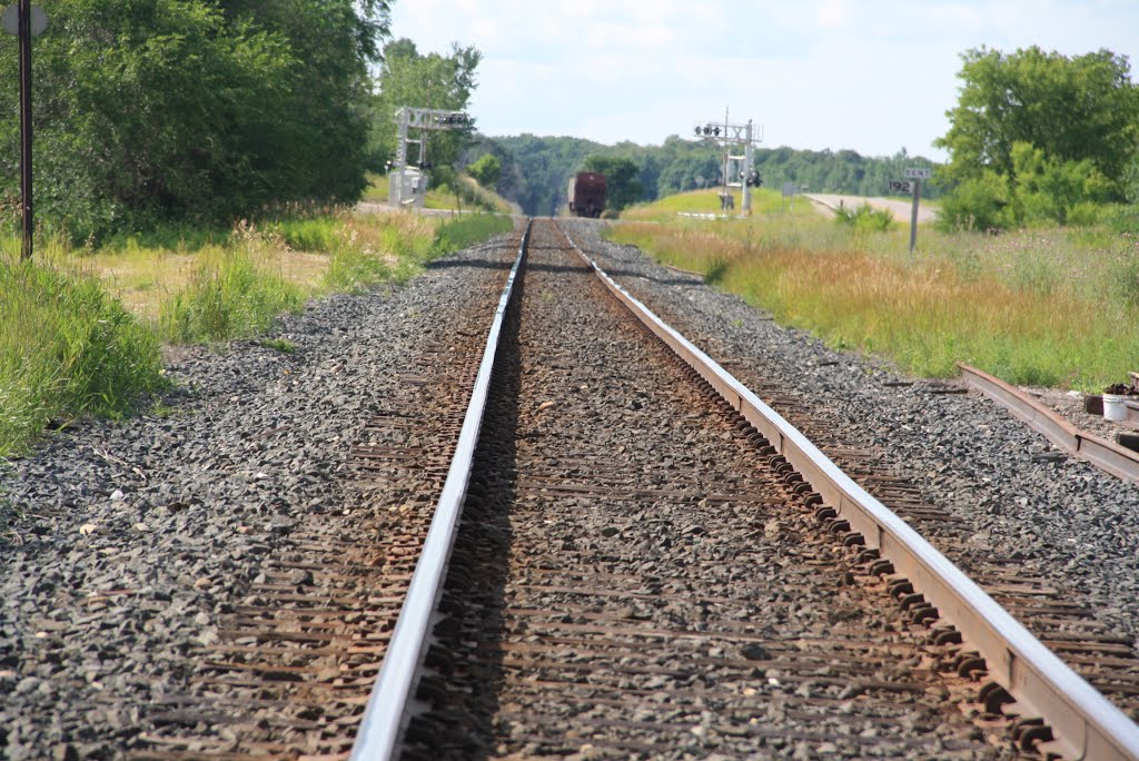 Looking North up the tracks by jade5966