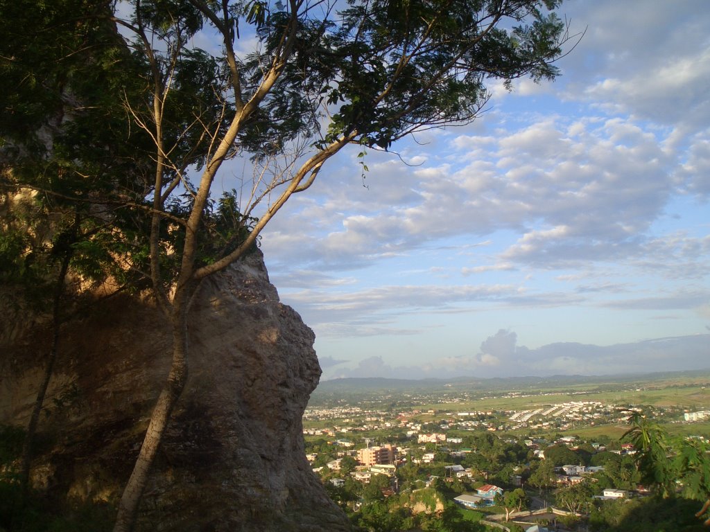 San Fernando Hill by Michael Grübner