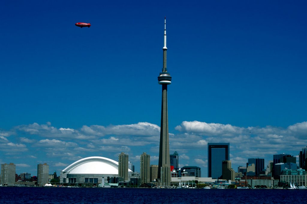 Toronto Skyline by Cenic