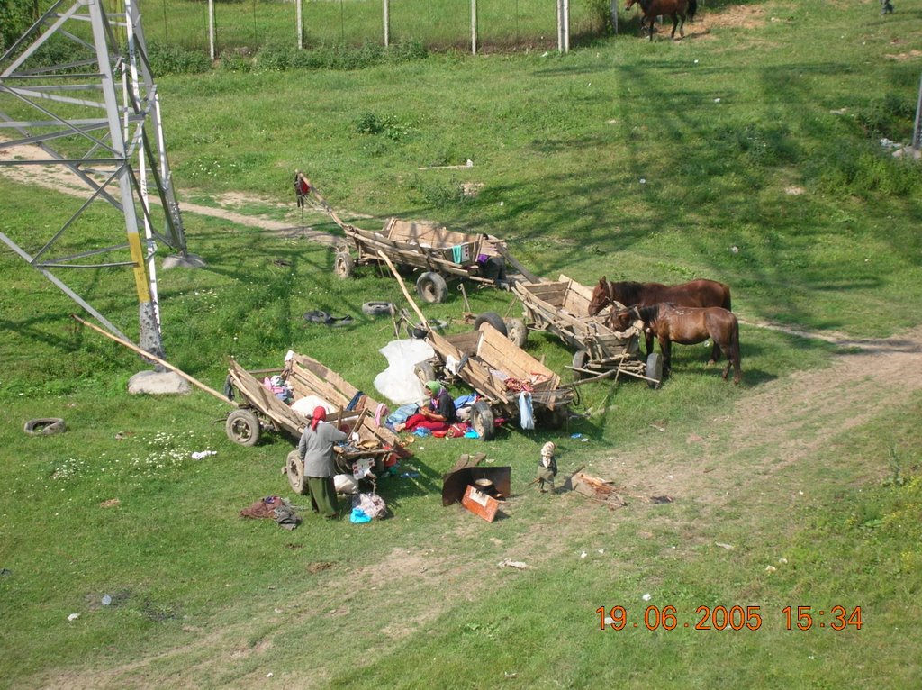 Gypsy people on the way to Cetatuia Monastery by Onur Çakıroğlu