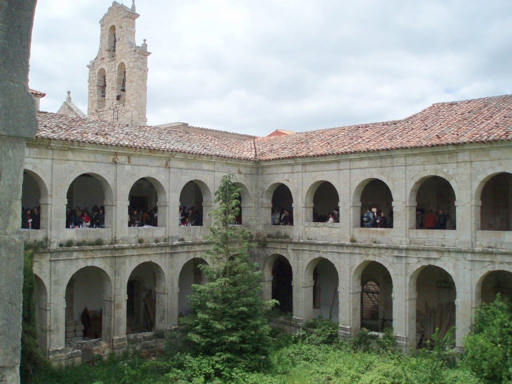 Claustro del Monasterio de San Juan de Ortega by Canton-Salazar