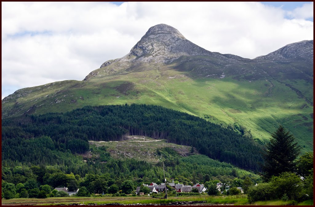 Sgorr na Ciche (Pap of Glencoe). by brian01