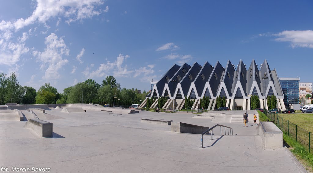 Skatepark i Regionalne Centrum Sportowo-Widowiskowe by Marcin Bakota