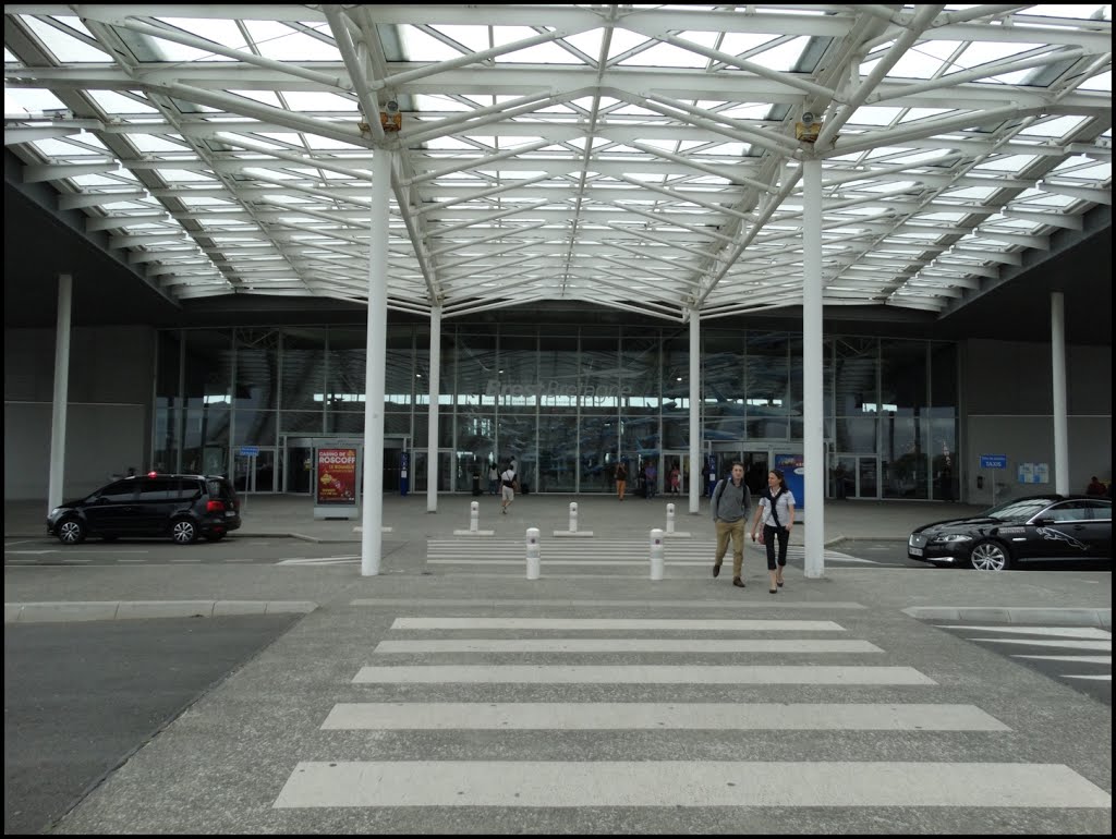 Aéroport Brest Guipavas by MJBrun