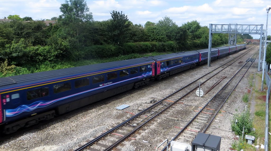 Passing Didcot at Speed - June 2014 by Forester2009