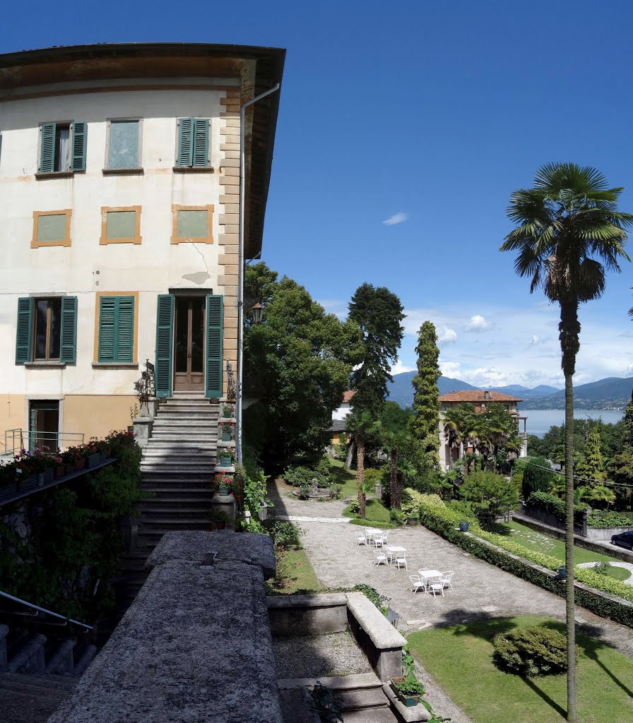 Schöner Seeblick vom Castello di Frino by ErwinMeier