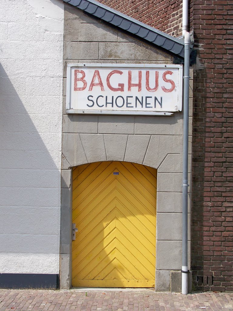 Baghus schoenen by Ted Potters