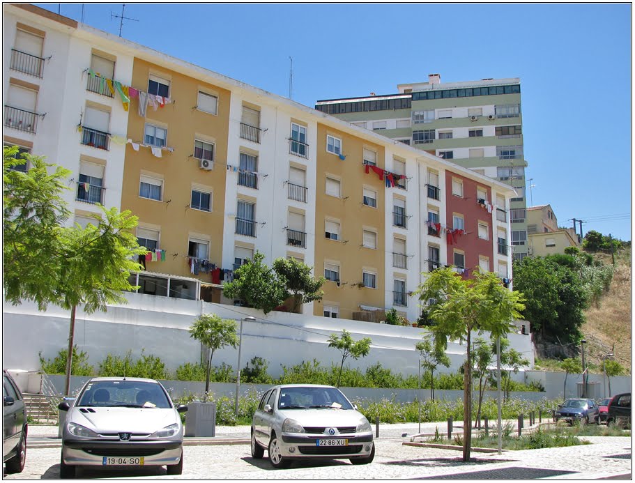 Largo da Estação by Barragon