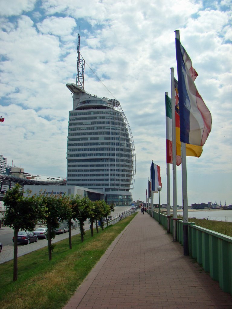 Bremerhaven Atlantic Sail Hotel 20080607 by marcus62