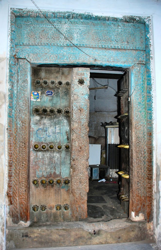 43 - Traditional wooden door - Stone Town - Zanzibar by Bruno Campestrin