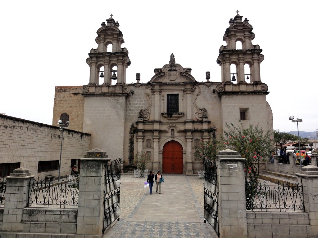 Iglesia La Recoleta, Cajamarca, Perú by Gualberto Valderrama…