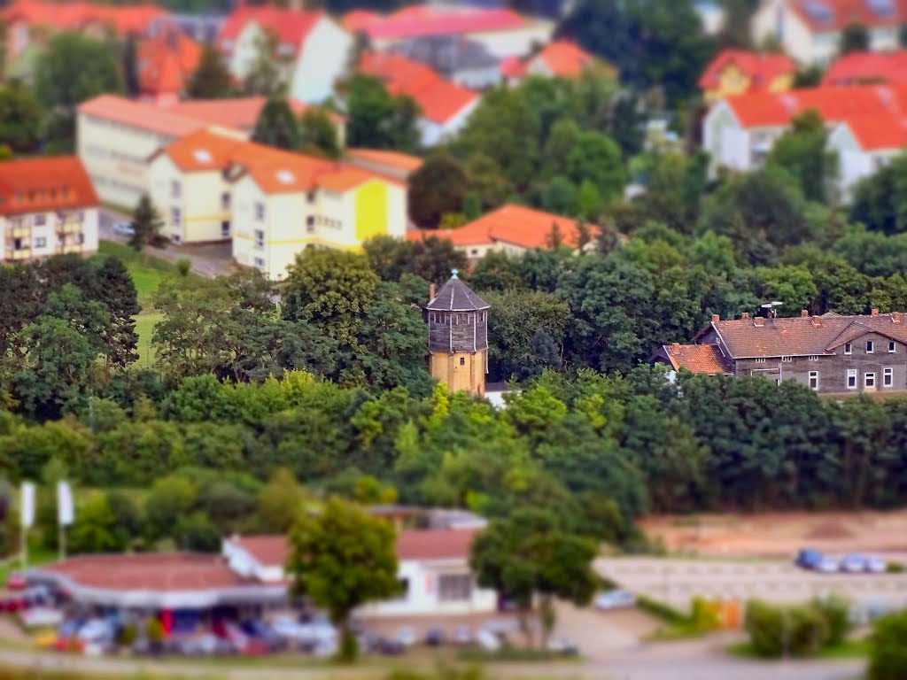 Miniatur Wasserturm am Bahnhof Sondershausen by Andreas B. OTTE