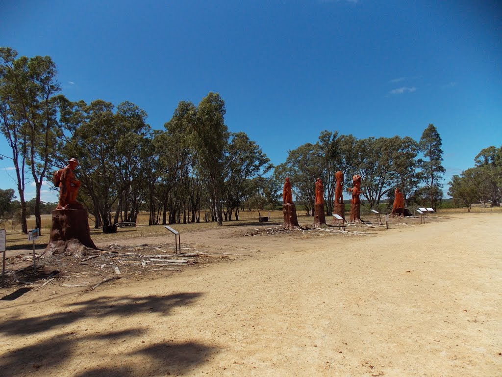 Father Wood's park, 21 km north of Penola by Rakesh Bhandary