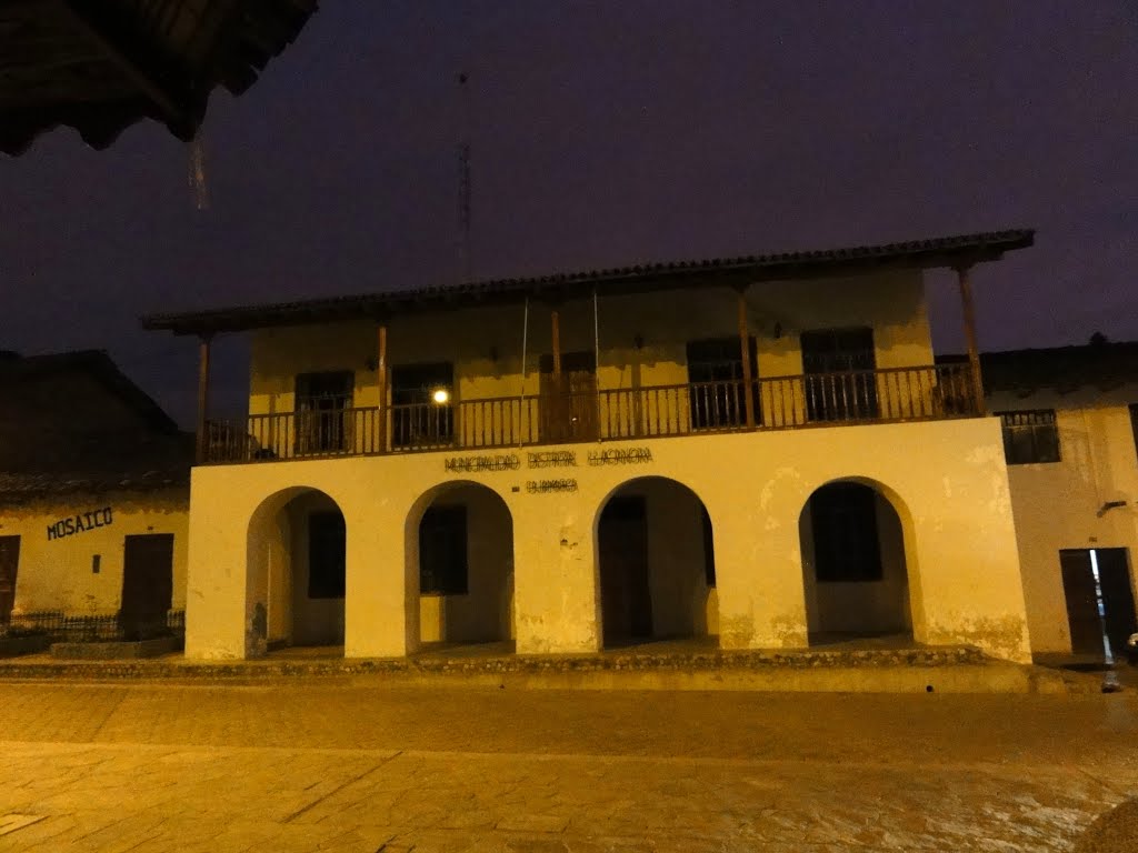 Municipalidad de Llacanora, Cajamarca, Perú by Gualberto Valderrama…