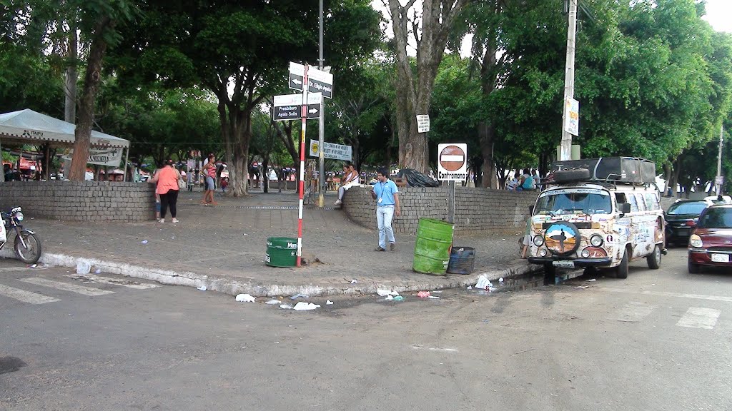 Parque de la Basilica by Va de Carro