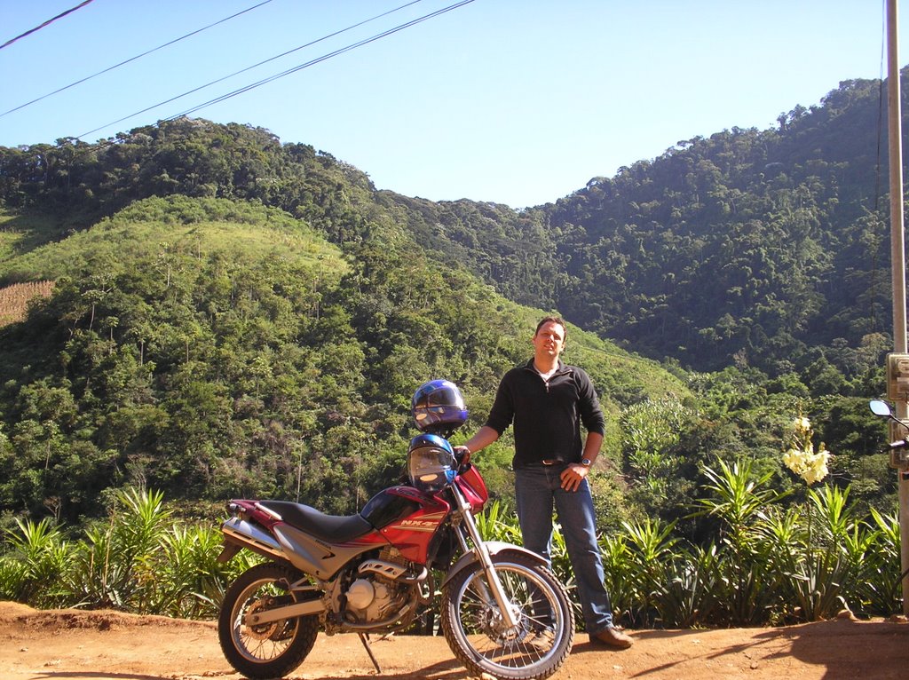 Estrada para Cachoeira São José (Boa Esperança, RJ - Brasil) by marcio_s_albuquerque