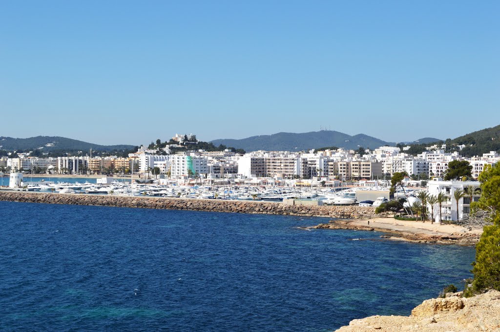 Vista de Santa Eulalia del Río desde el Penón by Manuel López Gutiérr…